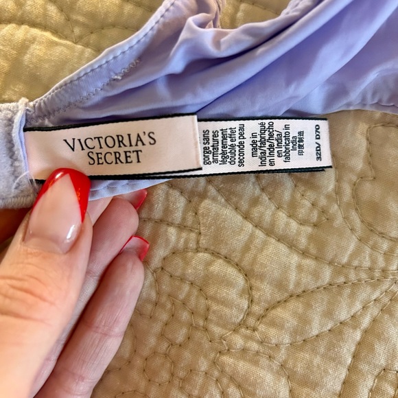 Victoria’s Secret Lightly Lined Wireless Teeshirt Bra - Picture 4 of 6